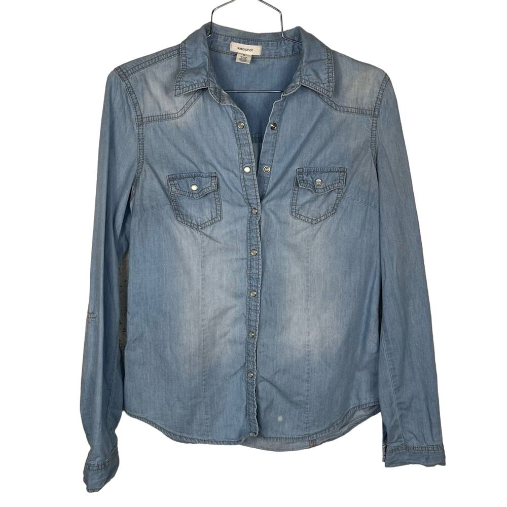 BLUE ASPHALT | Chambray Women's Blouse Button Down Distressed Denim M‎